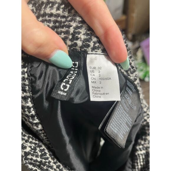 H&M Plaid Tweed Mini Skirt - Picture 4 of 5